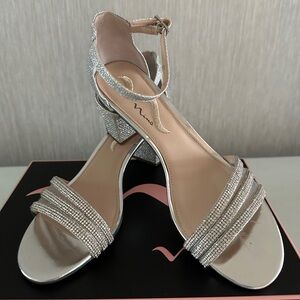 Nina Silver Rhinestone Sandals 8.5 M